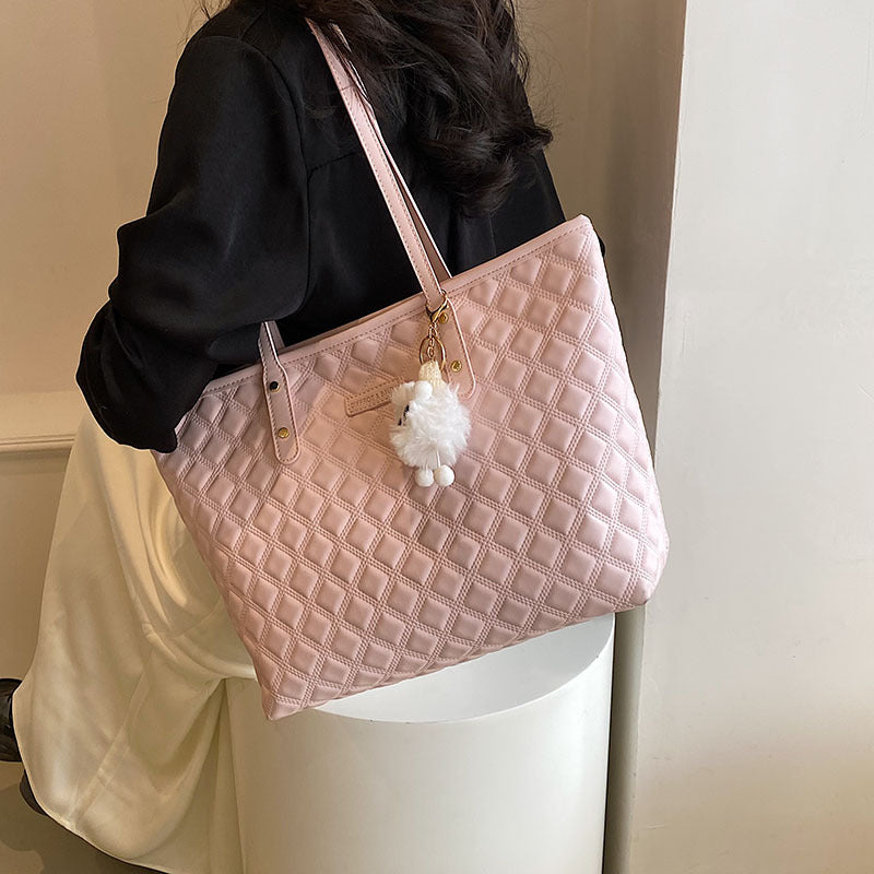 Commuter Shoulder Bag With A Diamond-check Pattern